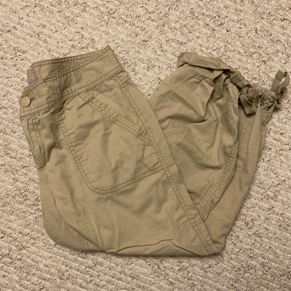 ☀️ Aeropostale khaki pants - size 7/8 - Picture 3 of 11